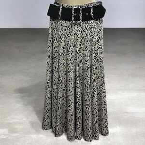 Lapis Elegant Black and Cream Patterned Maxi Skirt